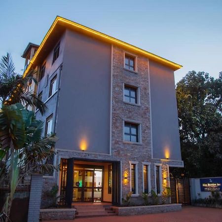 Blue Berries Hotel Entebbe Exterior foto