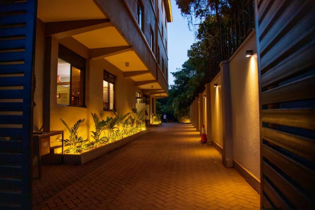 Blue Berries Hotel Entebbe Exterior foto