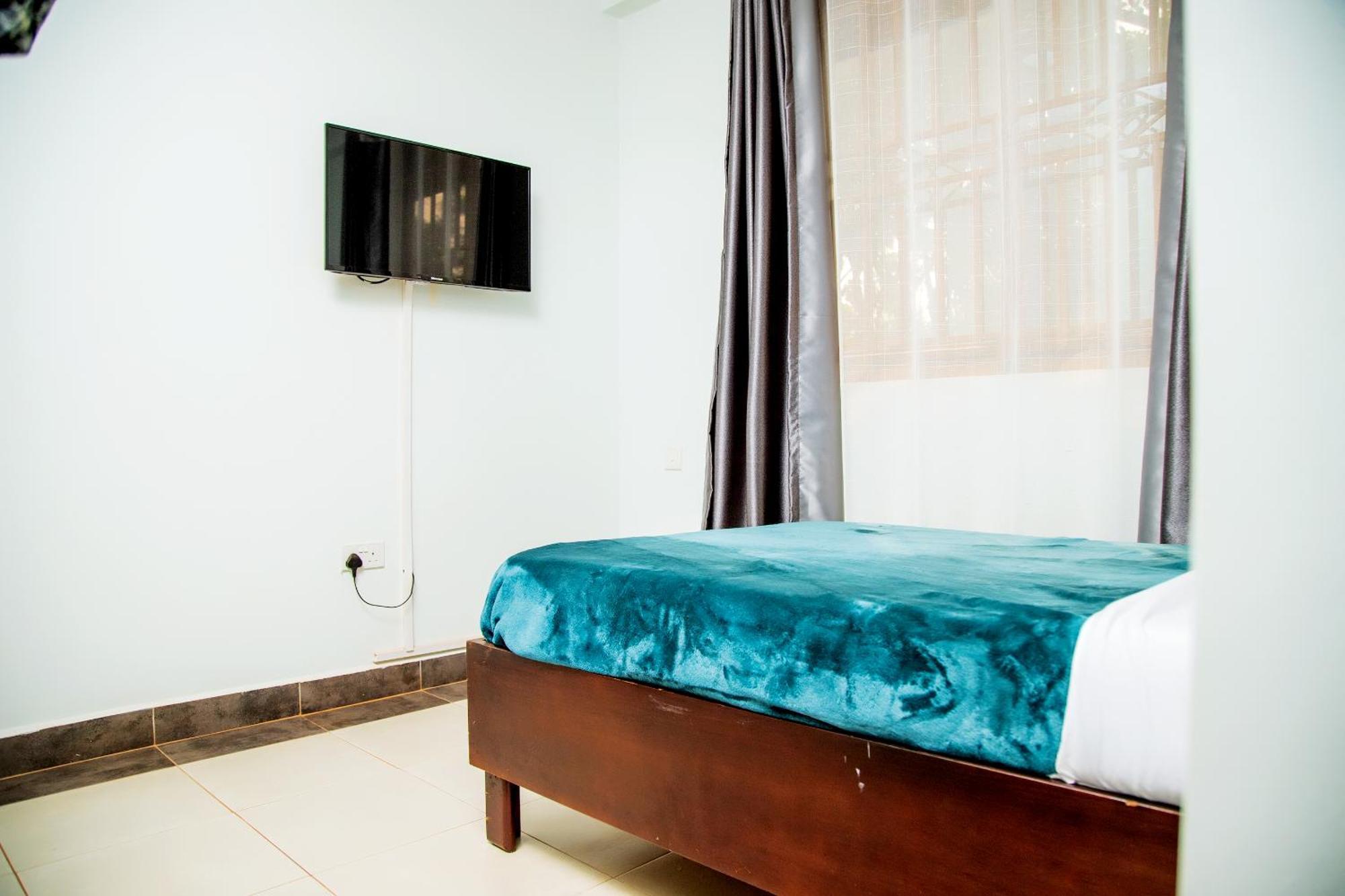 Blue Berries Hotel Entebbe Exterior foto